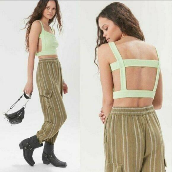 Urban Outfitters New lime Izzy square neck open back ribbed crop tank size S - Picture 2 of 13